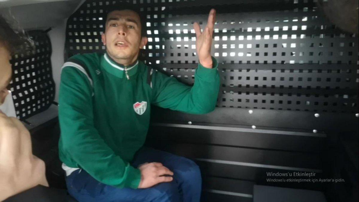 Bursa'da yarım saatte üç kişiyi bıçaklayan madde bağımlısı yakalandı