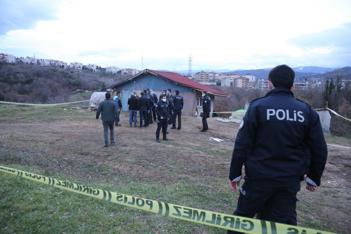 Kocaeli’de baraka yaptığı arsanın sahibini öldürdü