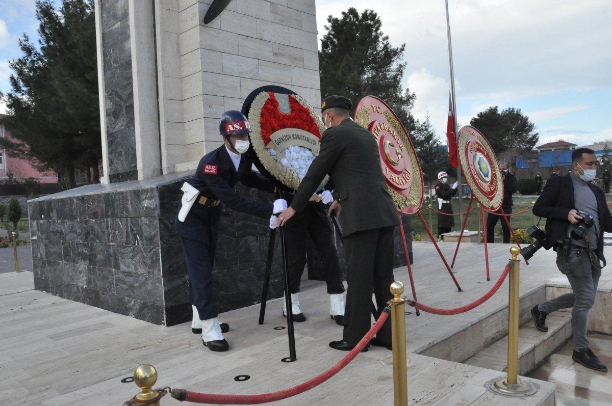 Diyarbakır'daki askerlerden '18 Mart' yürüyüşü