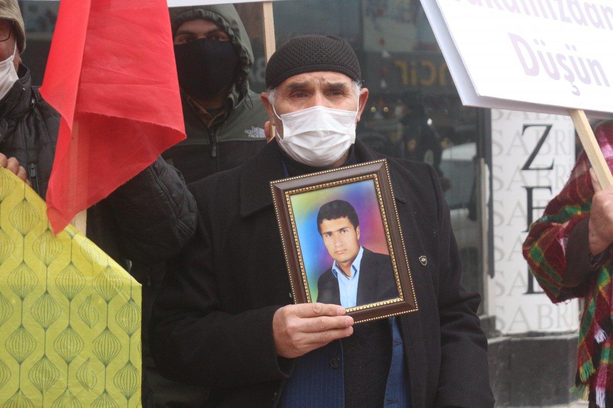 Van'da evlat nöbetine katılan aileler: HDP olmasa PKK da olmaz