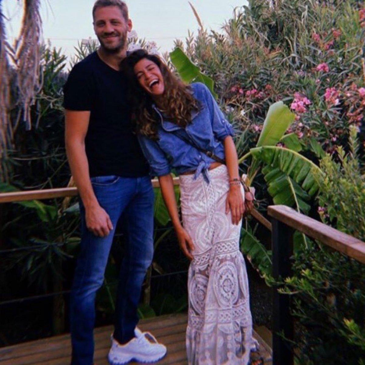 Berrak Tüzünataç'ın eski ve yeni aşkı arkadaş çıktı