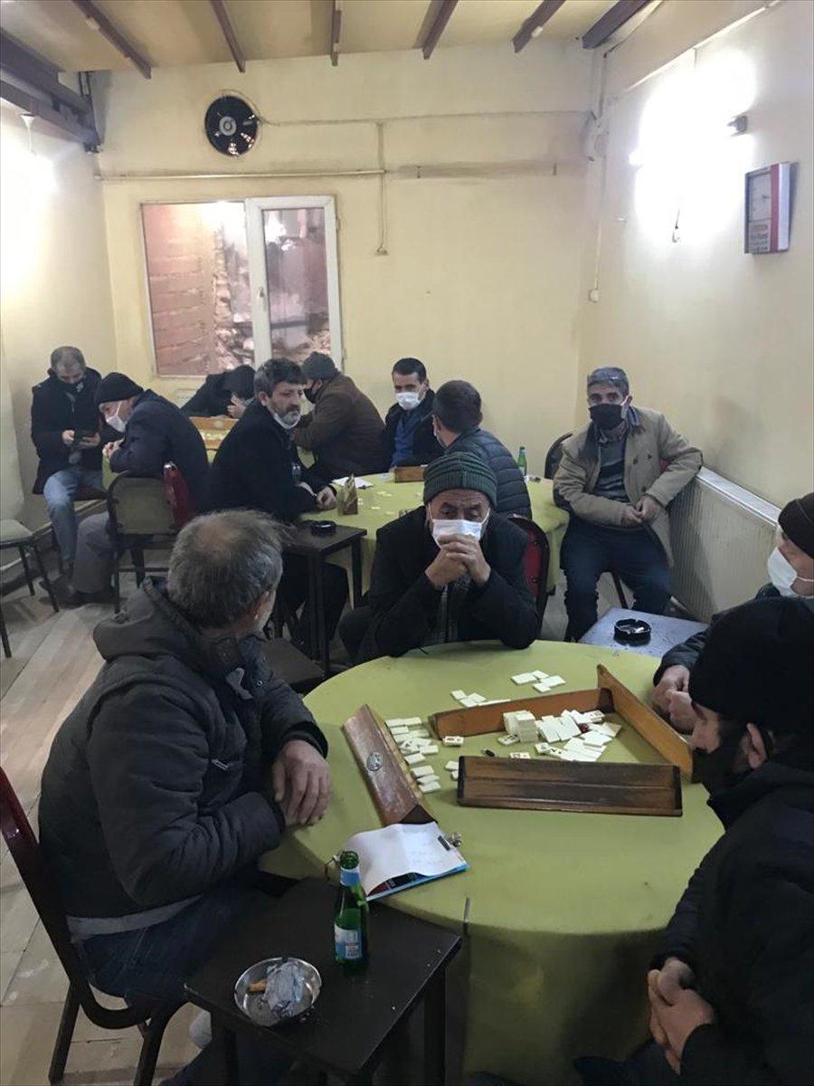 Uşak'ta korona tedbirlerini ihlal edip okey oynayanlara para cezası