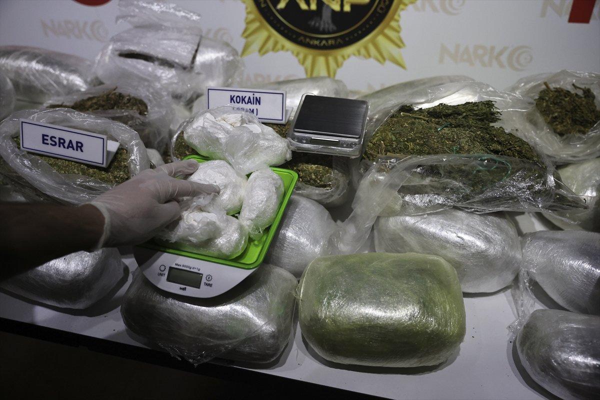 Ankara'da uyuşturucu operasyonu: 3 gözaltı