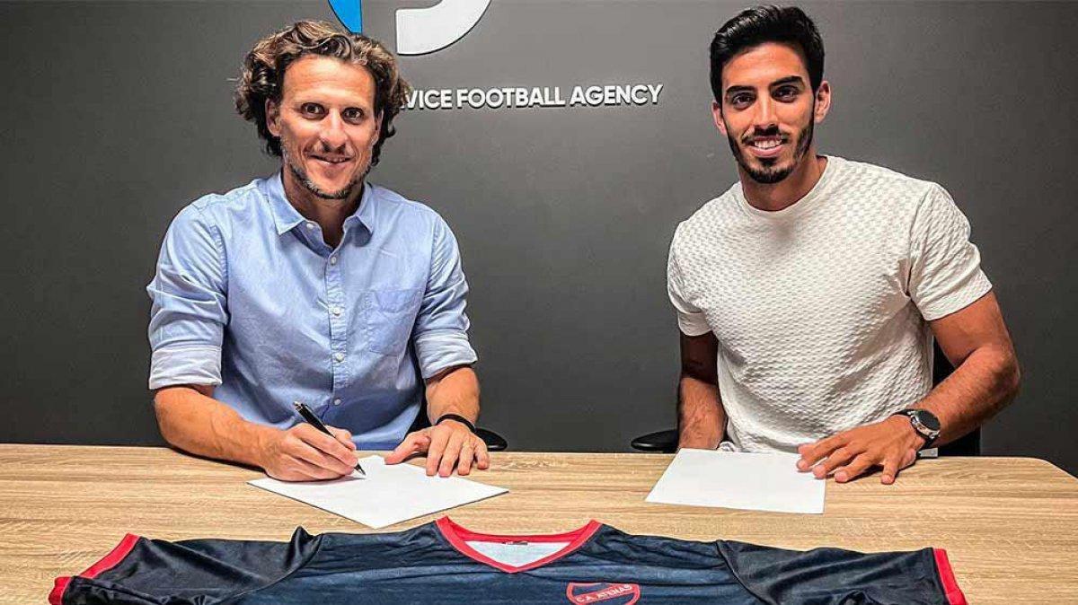 Diego Forlan CA Atenas'ın teknik direktörü oldu