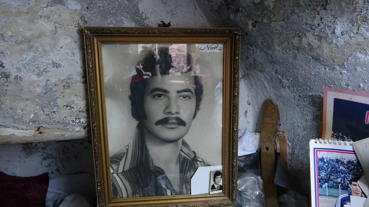 Mardin'de 4 çocuğuyla birlikte eşini de okuttu