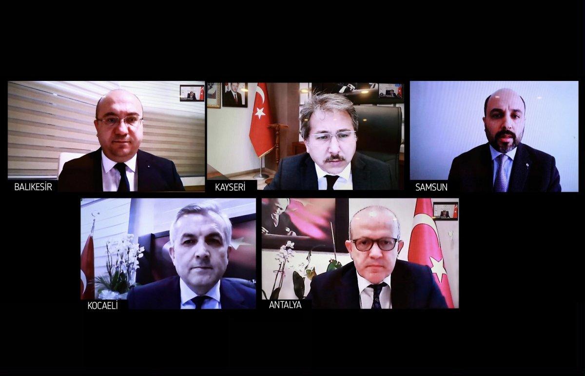 Fahrettin Koca vaka sayılarının arttığı 5 ilin müdürüyle görüştü