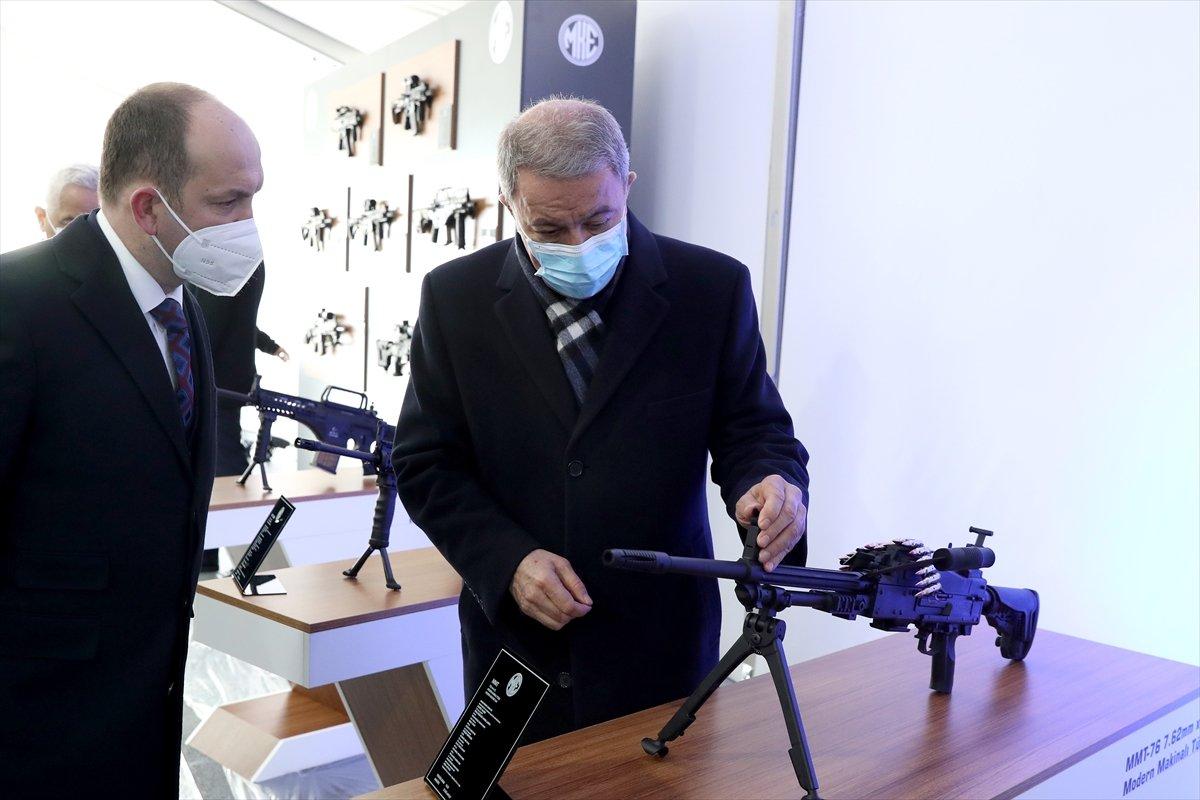 Hulusi Akar, MKEK Barutsan Roket ve Patlayıcı Fabrikasını gezdi