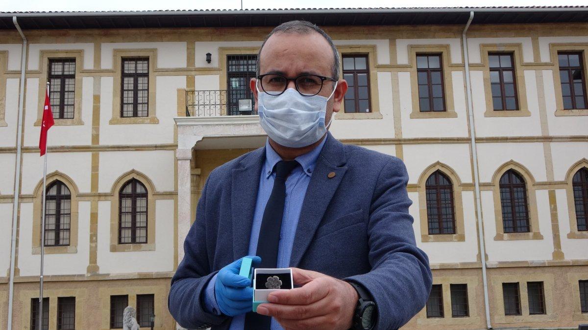 Çorum'da tarlada bulunan 3500 yıllık mühür ilk kez görüntülendi