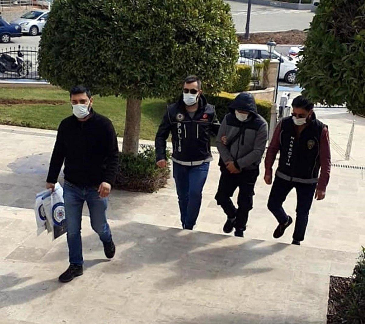 Marmaris'te tantunili uyuşturucu satışına baskın: 1 tutuklama