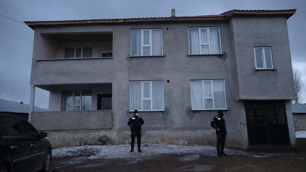 Van'da tartıştığı eşini öldürdü