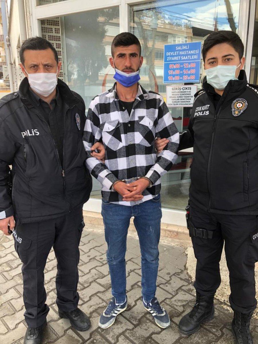 Manisa'da iki polis pitbull saldırısına uğradı