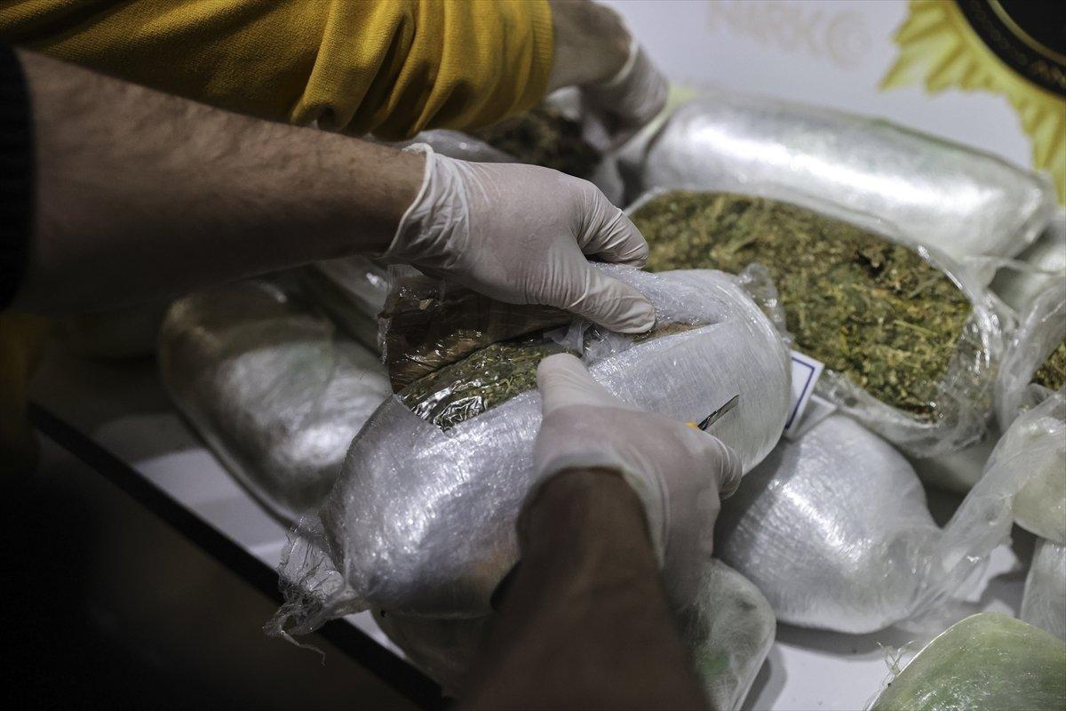 Ankara'da uyuşturucu operasyonu: 3 gözaltı