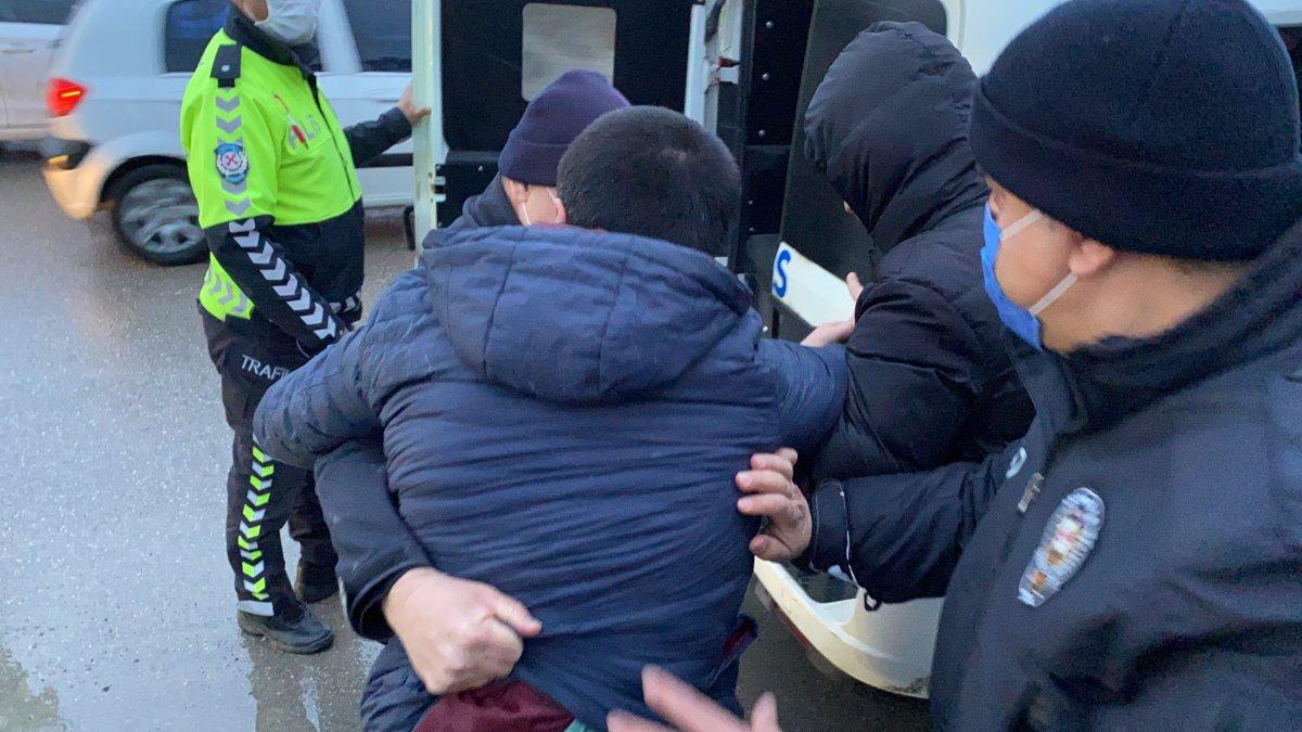 Düzce'de polisin dur ihtarına uymayan sürücü takla attı