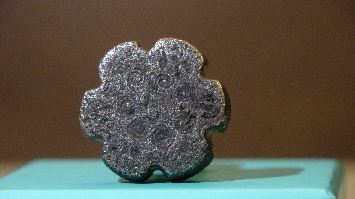 Çorum'da tarlada bulunan 3500 yıllık mühür ilk kez görüntülendi