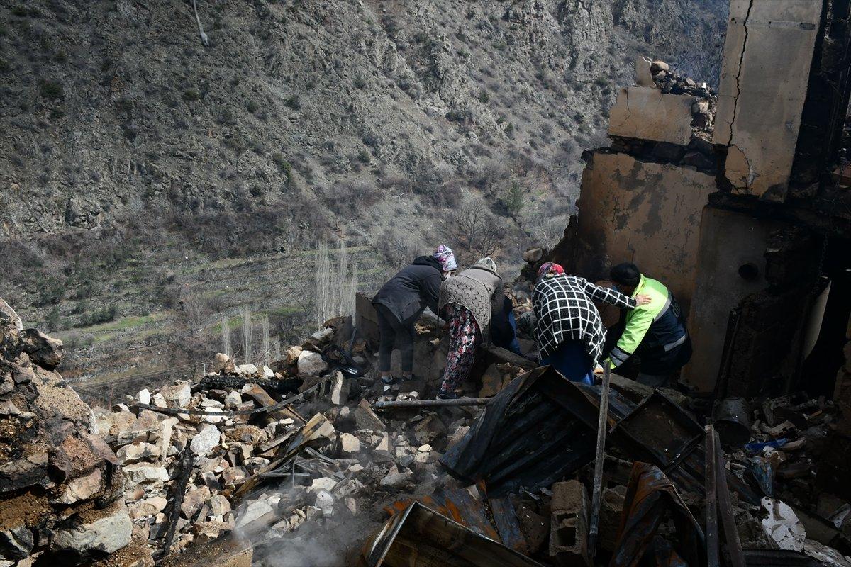 Murat Kurum: Yusufeli'ndeki yangında 193 bölümde hasar tespit edildi