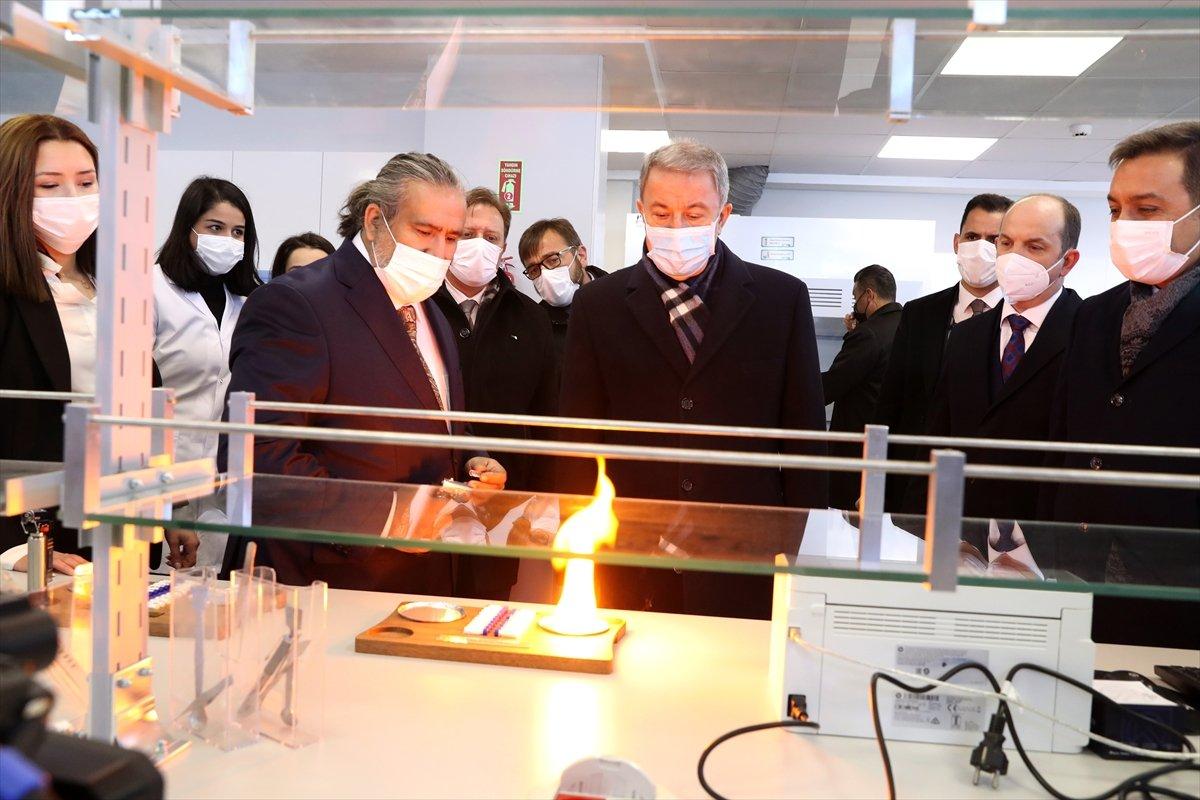 Hulusi Akar, MKEK Barutsan Roket ve Patlayıcı Fabrikasını gezdi