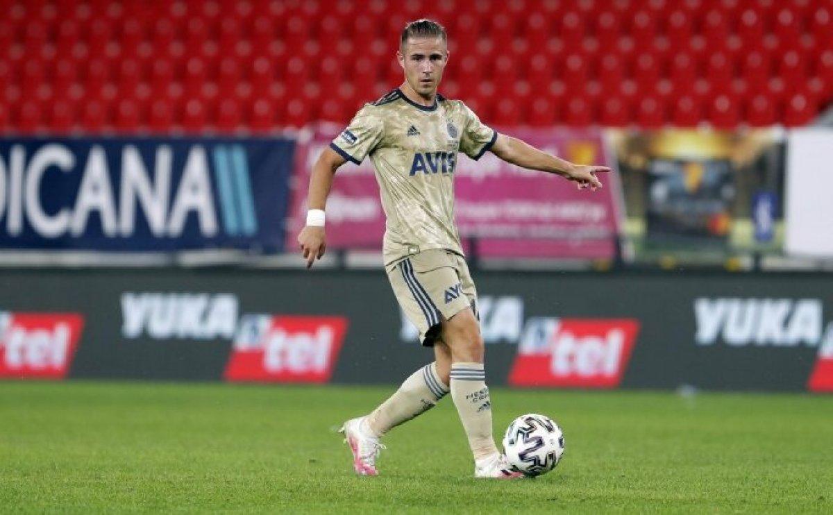 Derbinin anahtarları Pelkas ve Ghezzal