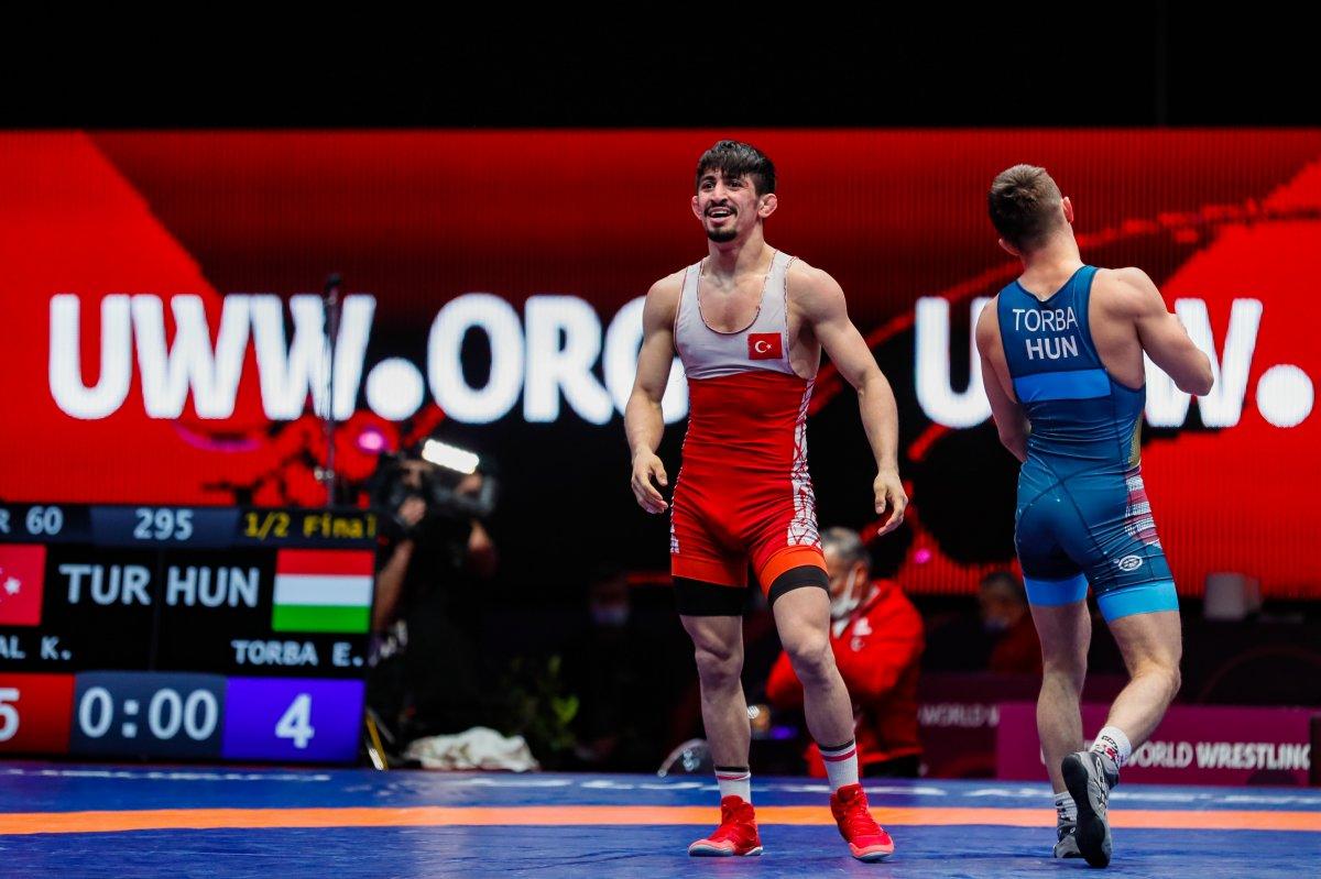 Milli güreşçi Kerem Kamal, Tokyo Olimpiyatları'na gidiyor