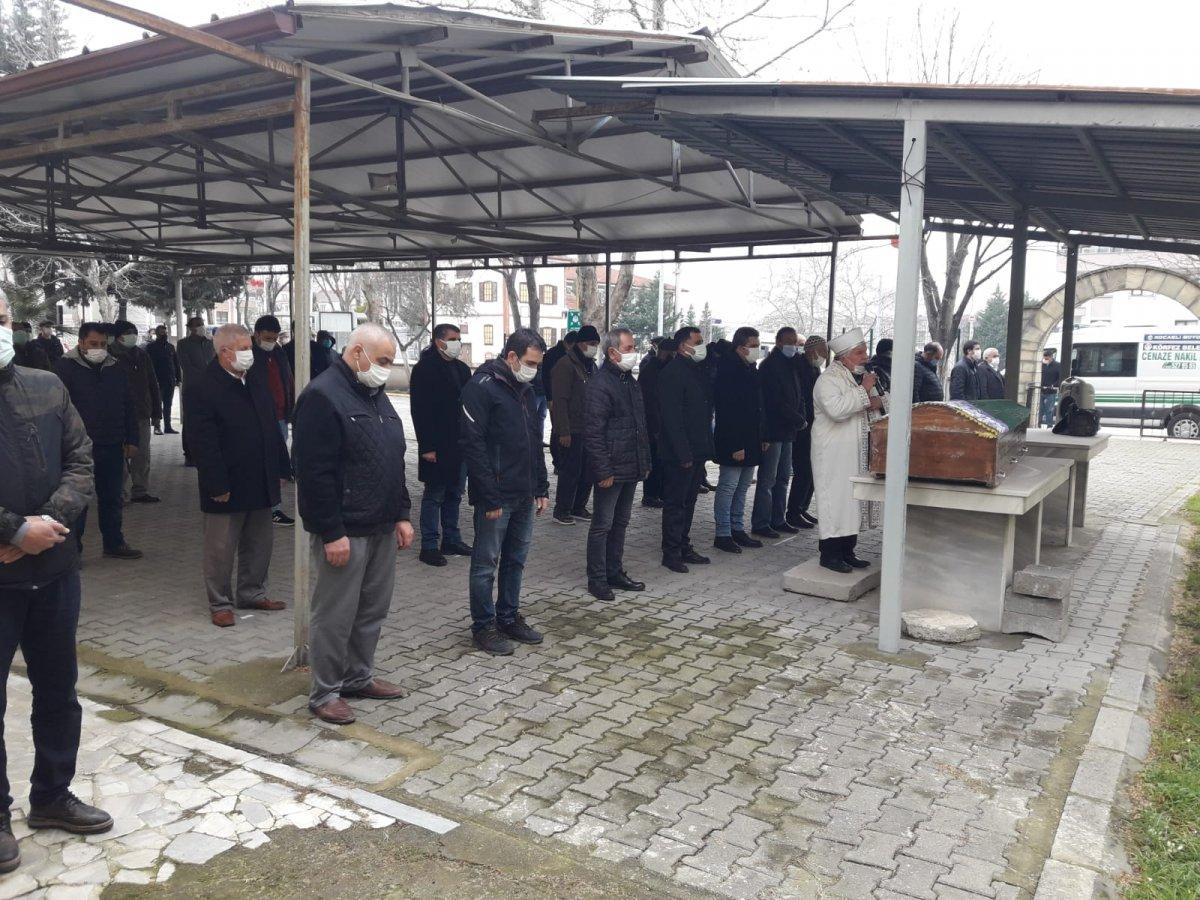 Kocaeli'de 15 yaşındaki genç kız kalp krizi geçirdi, kurtarılamadı