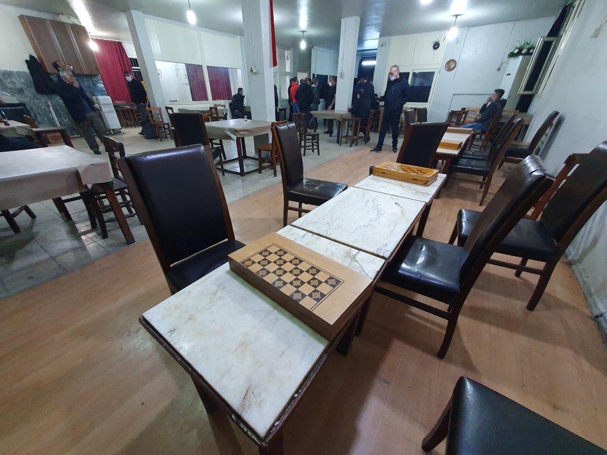 Adana'da saklandıkları terasta yakalandılar