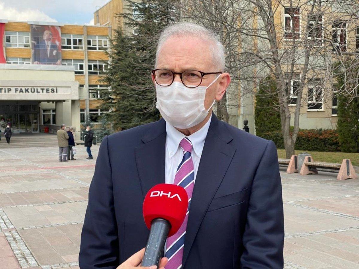 Prof. Dr. Ceyhan: Aşıda ciddi hiçbir yan etki kabul edilemez