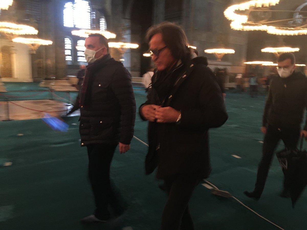Ünlü milyarder Hadid, Ayasofya Camii’nde namaz kıldı