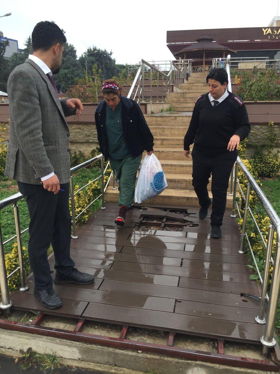 Adana'da doğum yapan kadın, ameliyathane kıyafetiyle sokakta bulundu