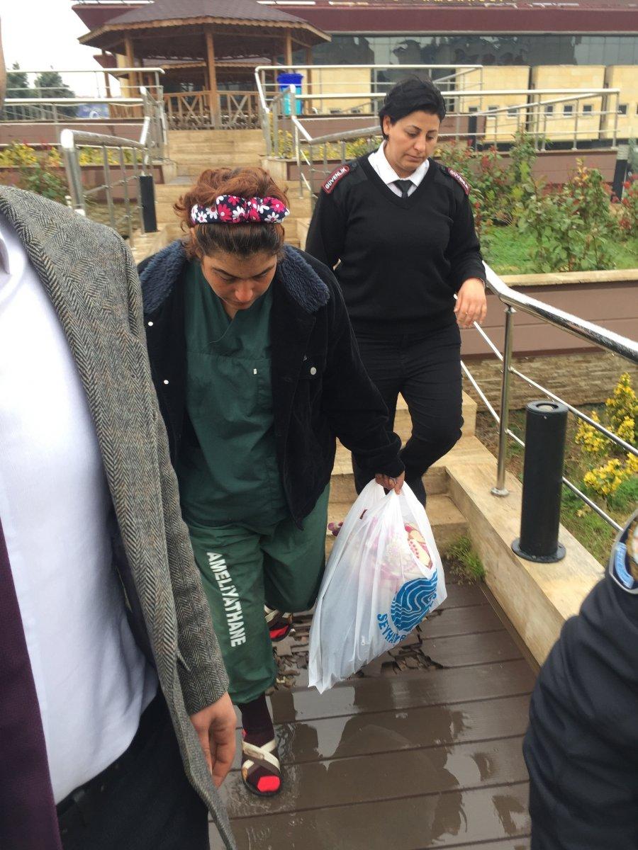 Adana'da doğum yapan kadın, ameliyathane kıyafetiyle sokakta bulundu