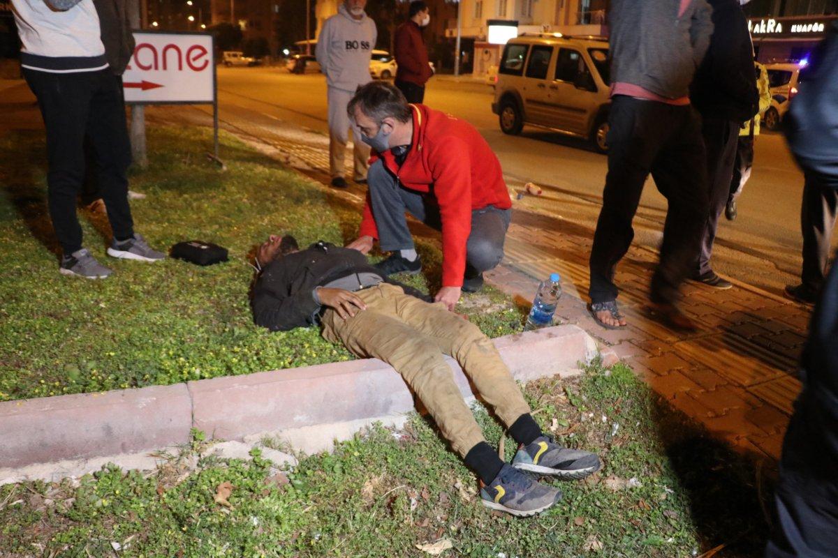 Antalya'da hurda toplayan Suriyeli genci darbettiler