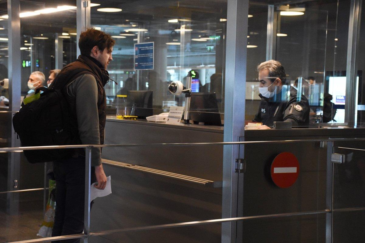 Rus turistler, Türkiye'ye gelmeye başladı