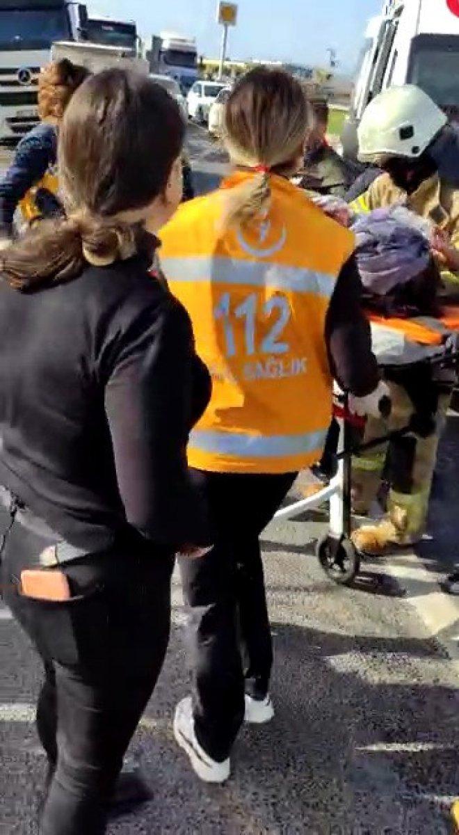 İzmir'de kaza: 6 kişi yaralandı