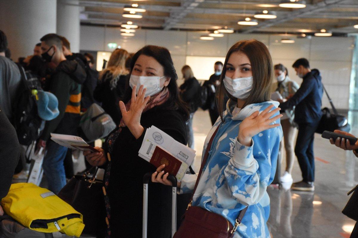 Rus turistler, Türkiye'ye gelmeye başladı