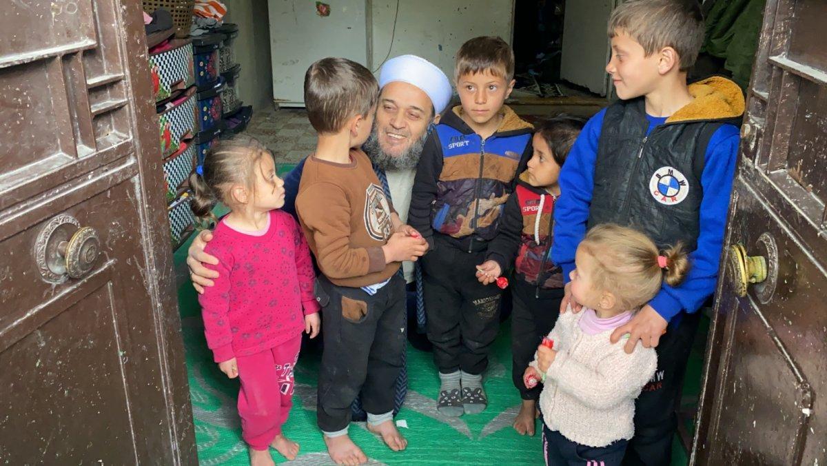 Saker Vakfı, Müslümanlara yardım eli uzatmaya devam ediyor