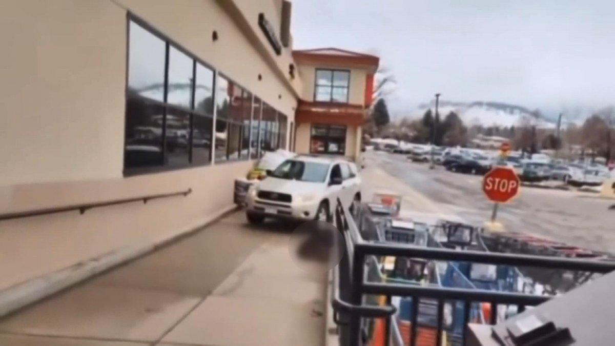 ABD’de 10 kişinin öldüğü saldırı anı canlı yayınlandı