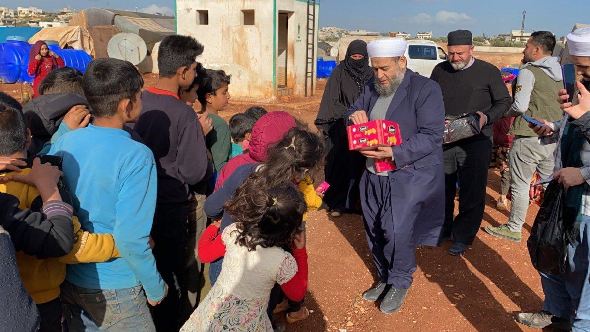 Saker Vakfı, Müslümanlara yardım eli uzatmaya devam ediyor