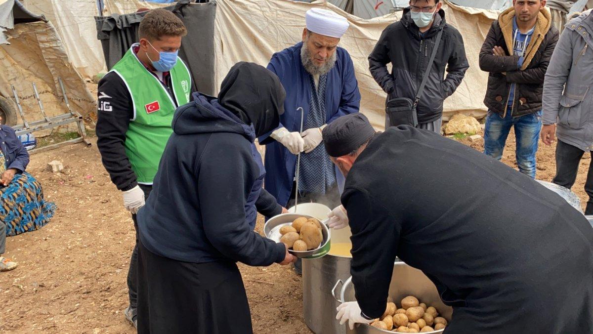 Saker Vakfı, Müslümanlara yardım eli uzatmaya devam ediyor