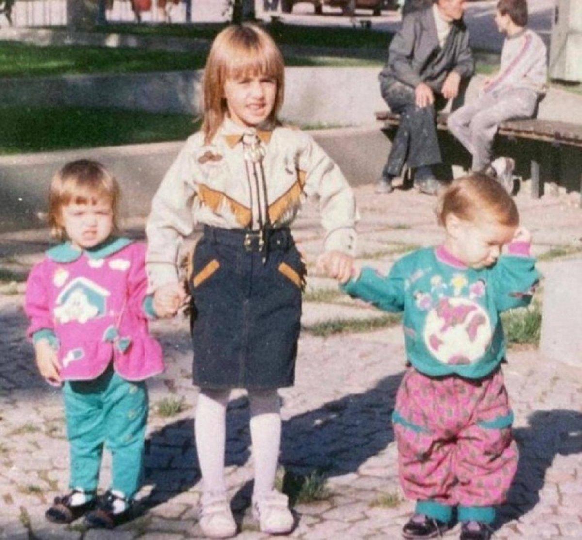 Bensu Soral ikizi Bedirhan Soral'la yeni yaşını kutladı