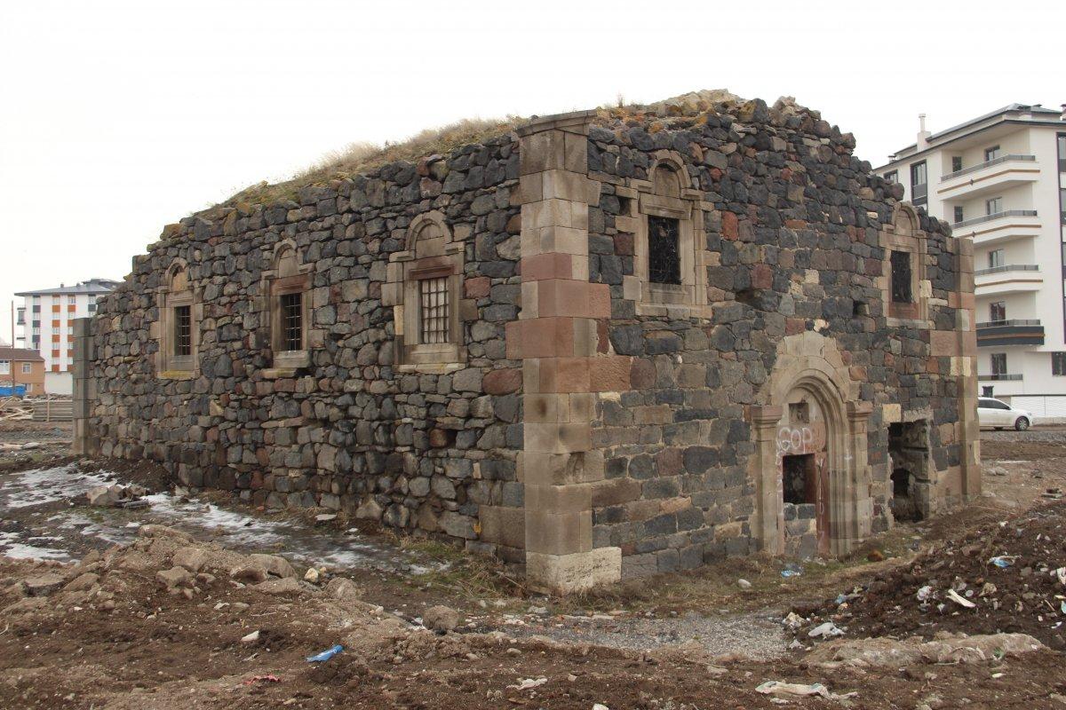 Erzurum’da Surp Minas Kilisesi’nin sahibi restorasyona izin vermedi