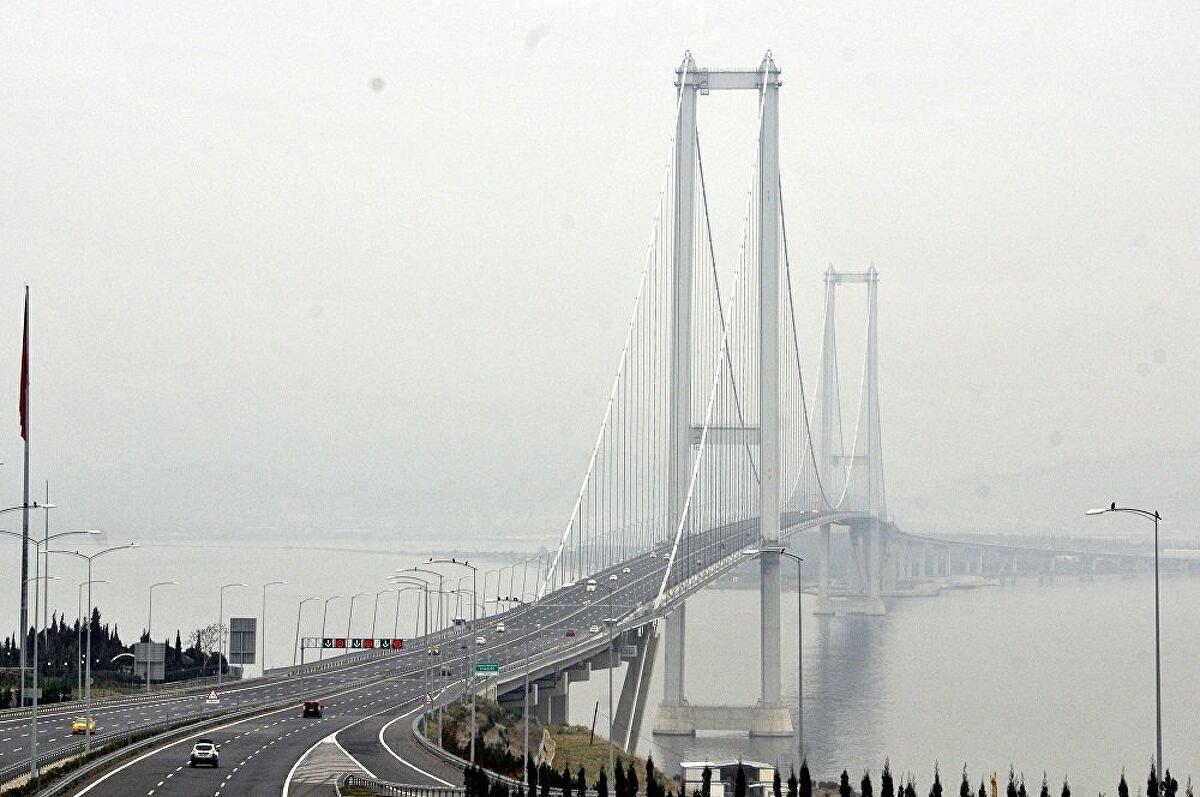 AK Parti: Yüzyılın işini 18 yıla sığdırdık, daha çok işimiz var