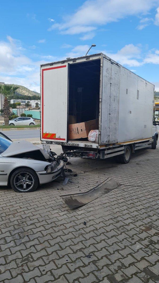 Muğla'da kaza yapan otomobil dehşet saçtı