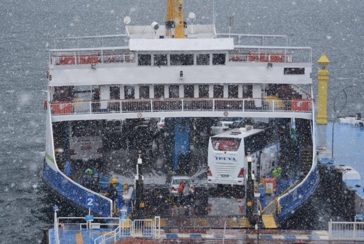 Çanakkale'de kar yağışı