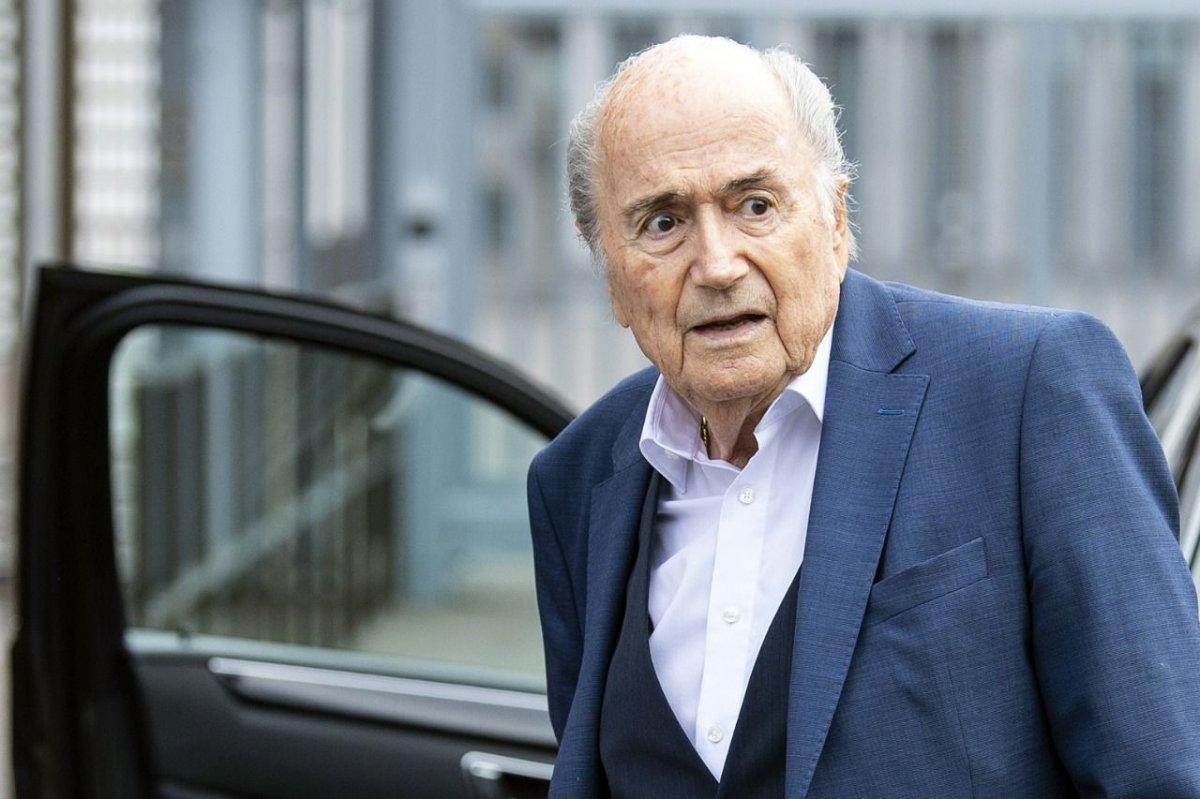 Sepp Blatter, 6 yıl 8 ay futboldan men edildi