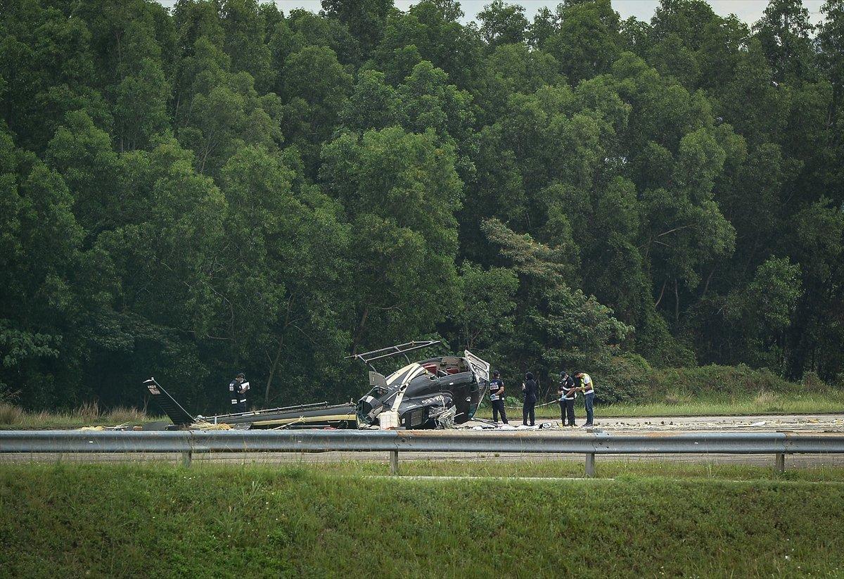 Malezya’da helikopter düştü: 5 yaralı