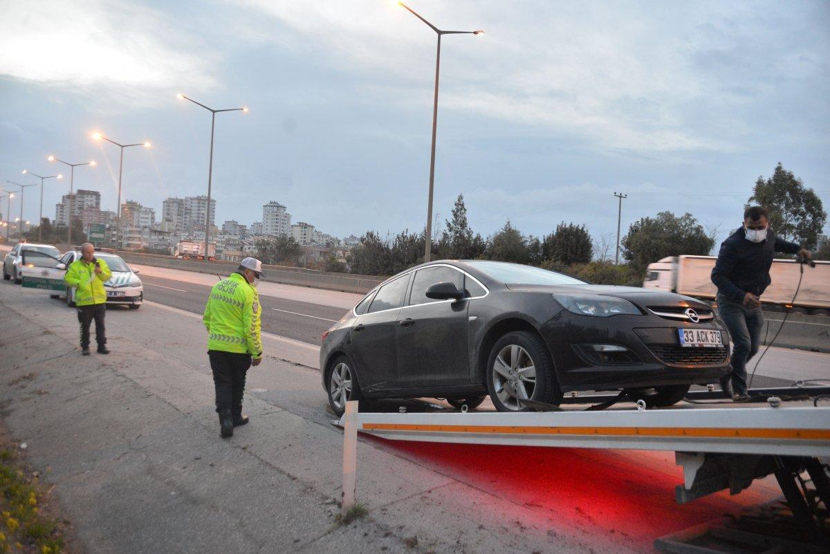 Adana'da 30 kilometre kaçtılar, patates tarlasında yakalandılar