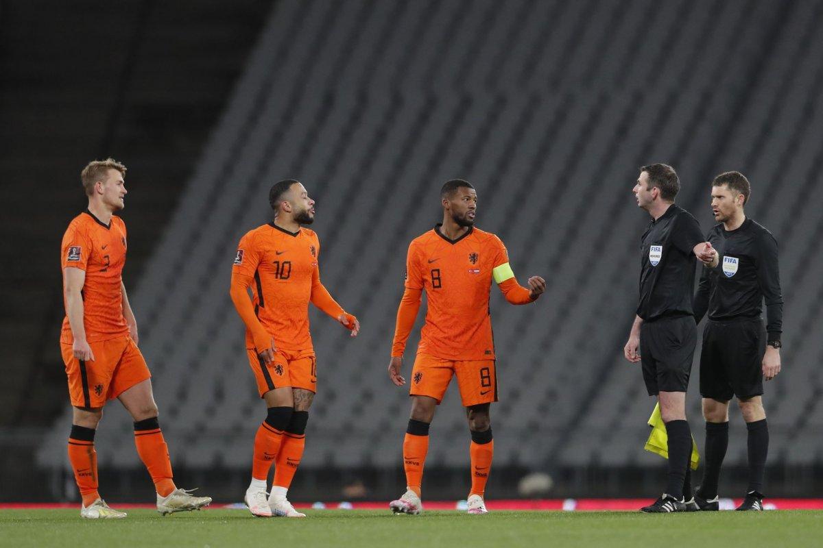 Hollandalı Wijnaldum: Hakem çok büyük bir hata yaptı