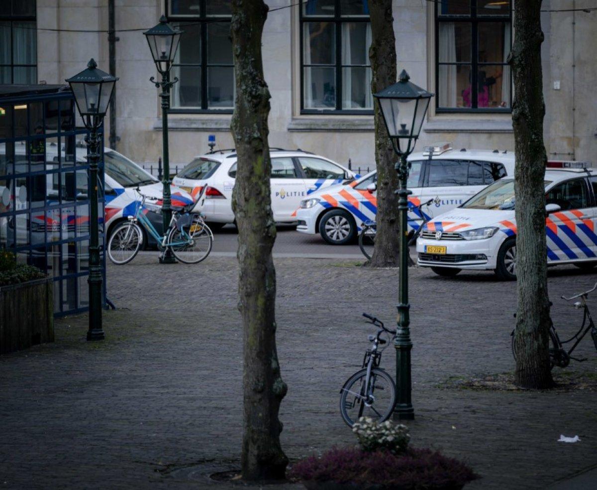 Hollanda Parlamentosu'nda bomba ihbarı asılsız çıktı