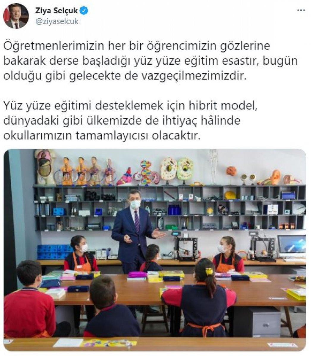 Ziya Selçuk: Yüz yüze eğitim esastır