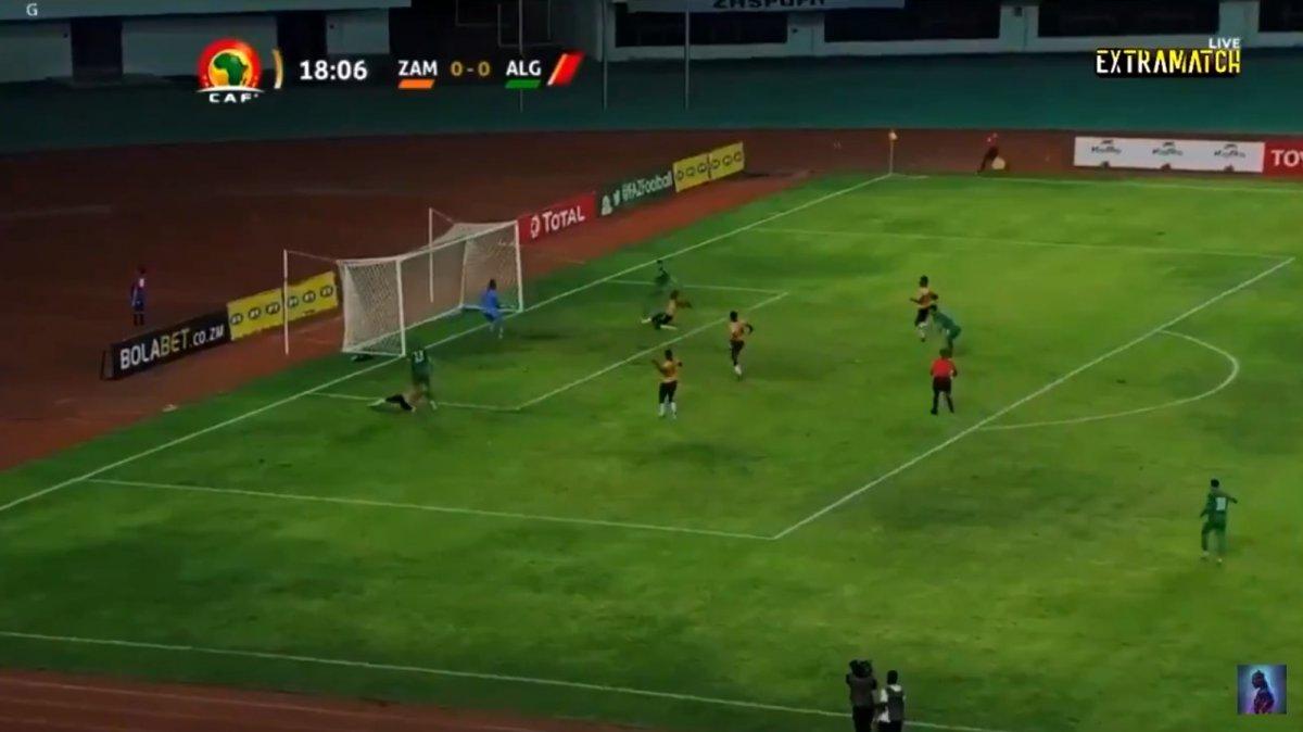 Ghezzal 1 gol 1 asist yaptığı maçta sakatlandı