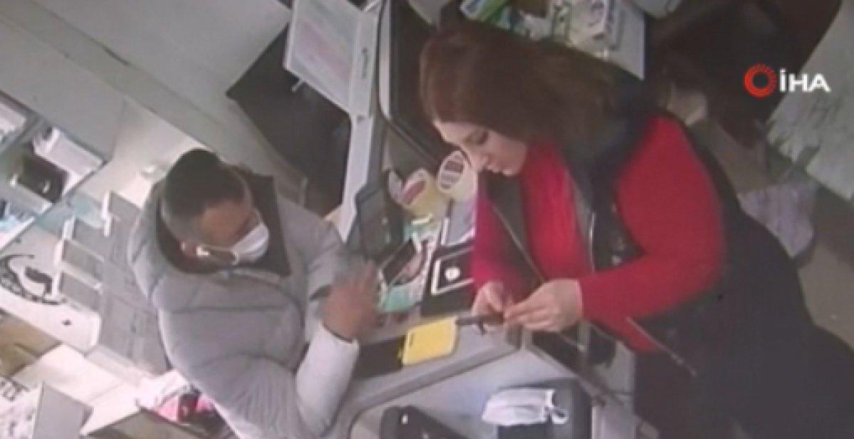 Eyüpsultan'da telefon hırsızlığı