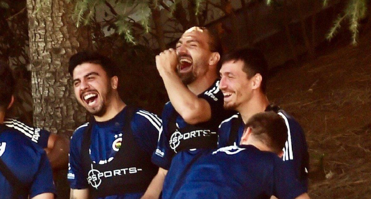 Erol Bulut, futbolcularla vedalaştı